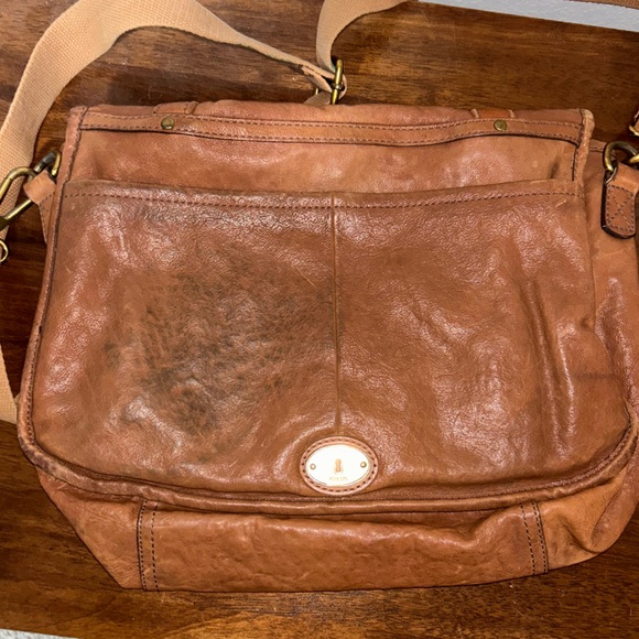 Vintage Fossil Brown Leather Messenger Computer Bag w/ Buckles Flap Key - Picture 2 of 8